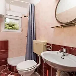 2 Bedroom Awesome In Pag Daire