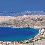 2 Bedroom Awesome In Pag Daire Pag Town
