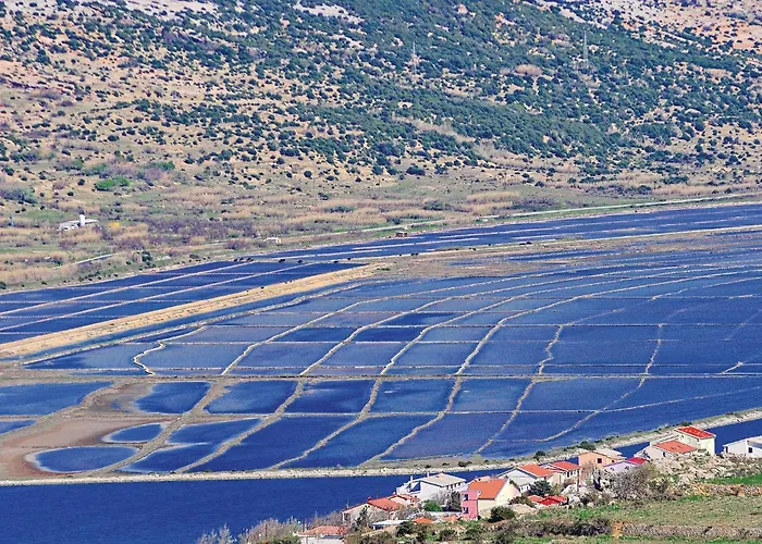 Appartement 2 Bedroom Awesome In Pag *