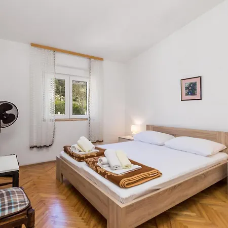 דירה 2 Bedroom Lovely In Pag *