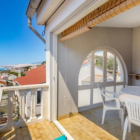 2 Bedroom Lovely In Pag * פג