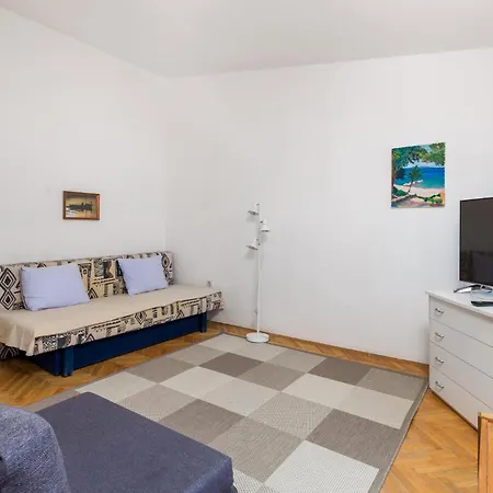 דירה 2 Bedroom Lovely In Pag פג