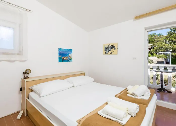 2 Bedroom Awesome In Pag Апартаменты