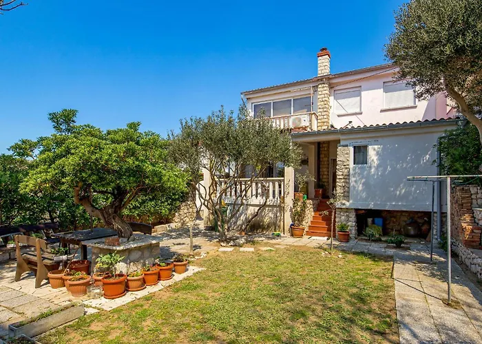 2 Bedroom Awesome In Pag 公寓